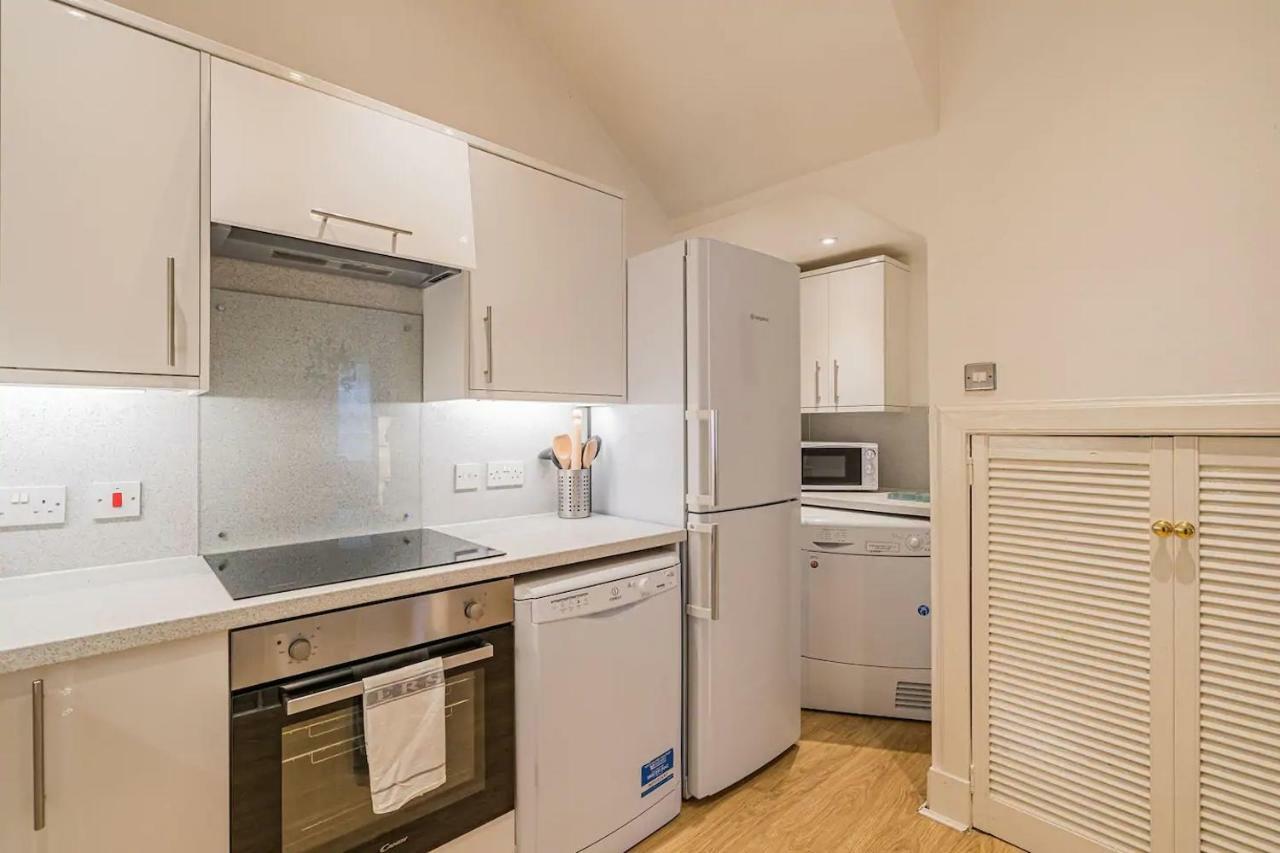 2Br Grassmarket Apartment With Castle View Edinburgh Exterior photo